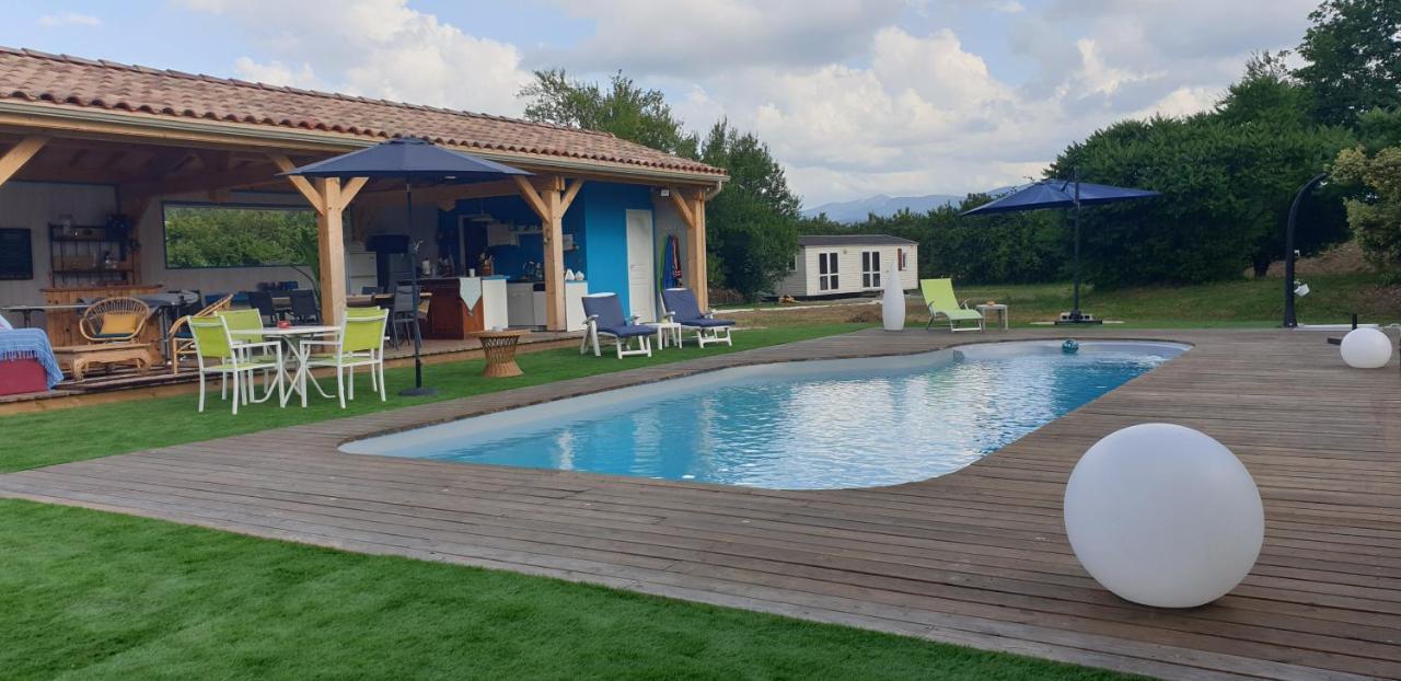 Les chalets Salinéens Salies-du-Salat Esterno foto