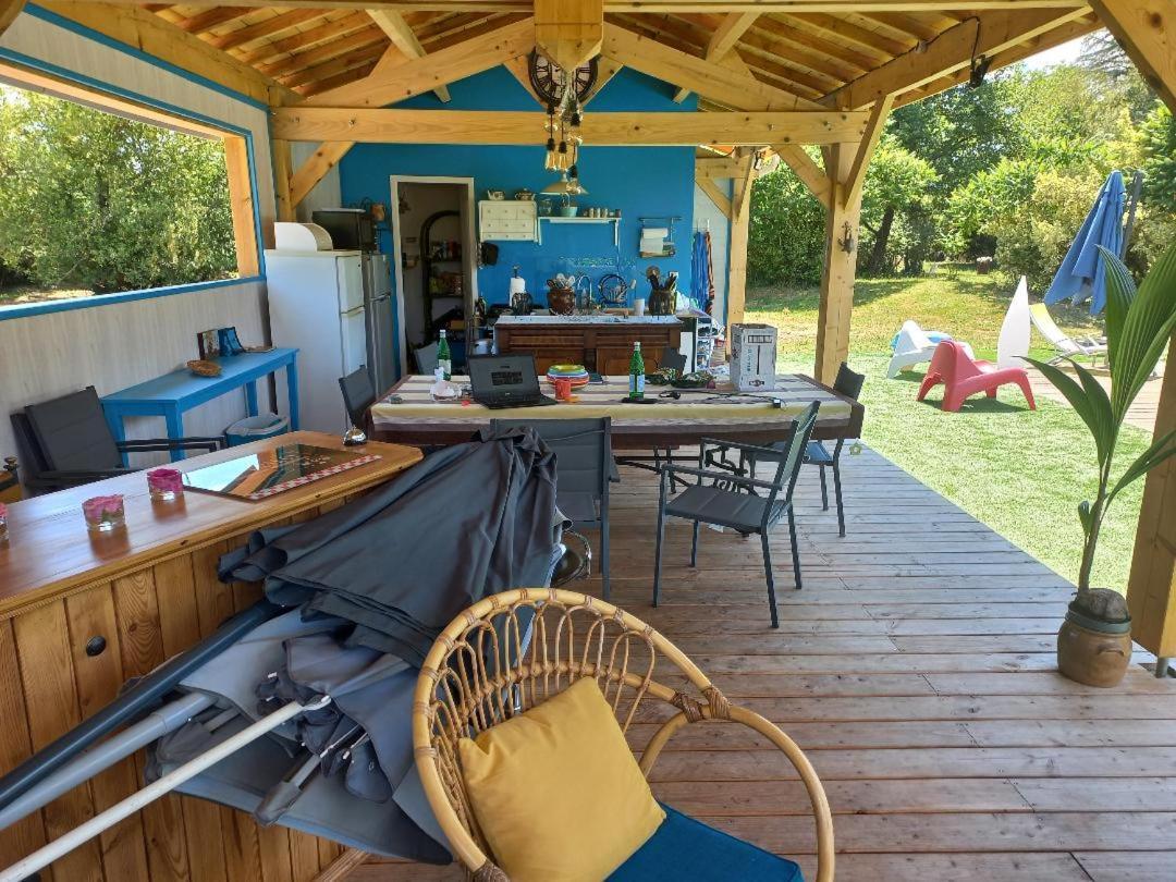 Les chalets Salinéens Salies-du-Salat Esterno foto
