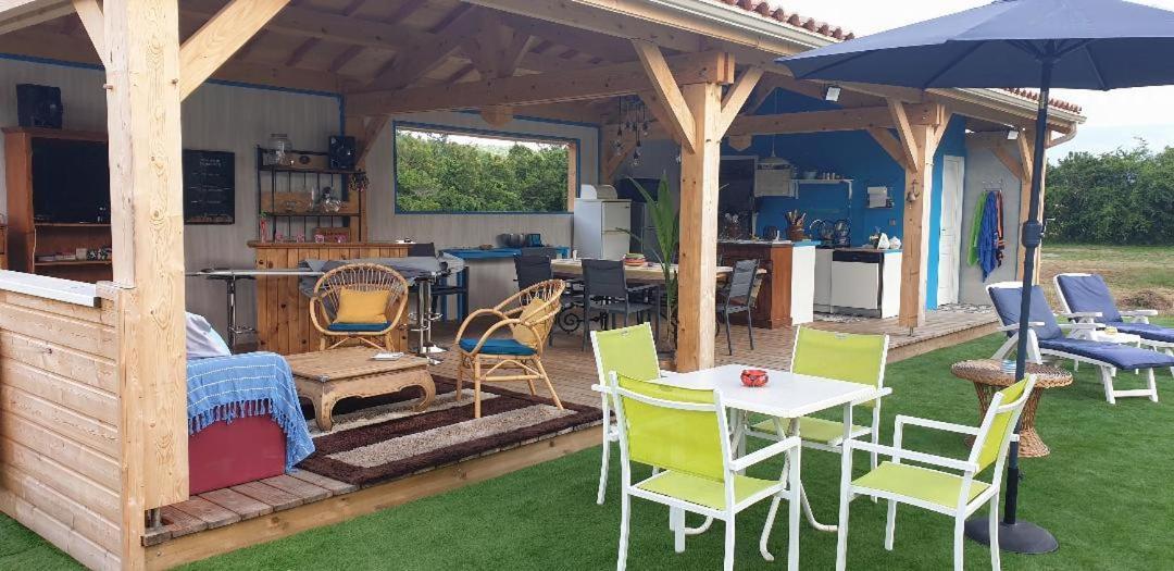 Les chalets Salinéens Salies-du-Salat Esterno foto