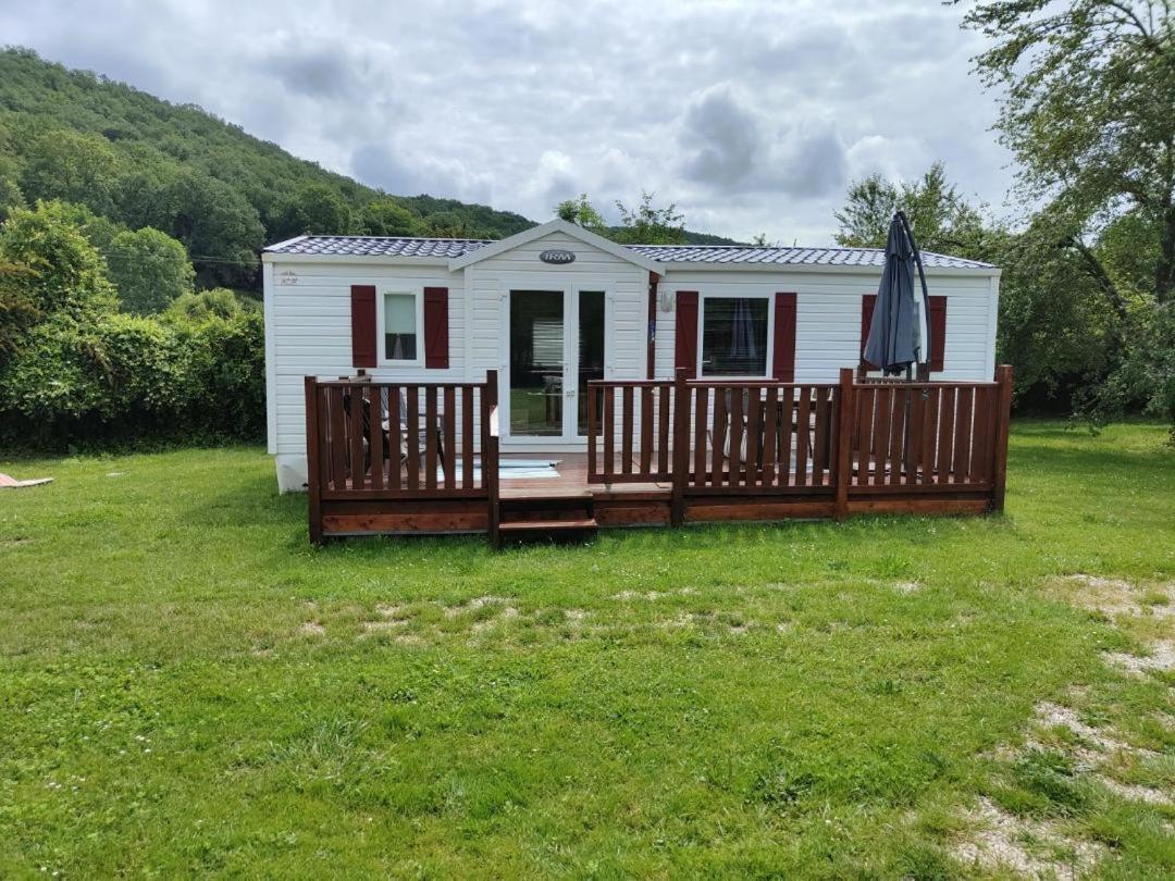 Les chalets Salinéens Salies-du-Salat Esterno foto